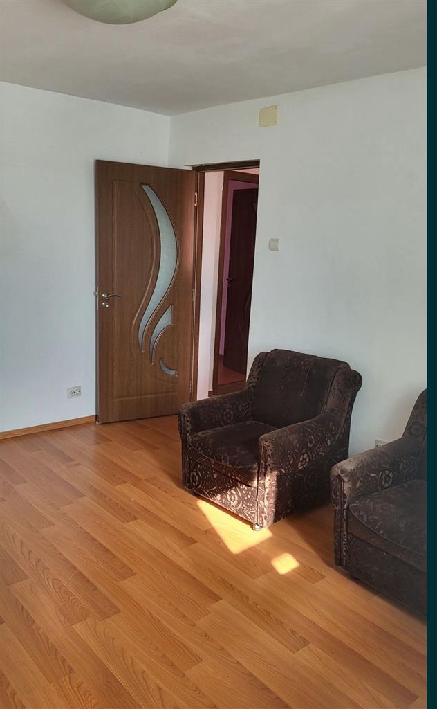 APARTAMENT 3 CAMERE, ZONA SUD