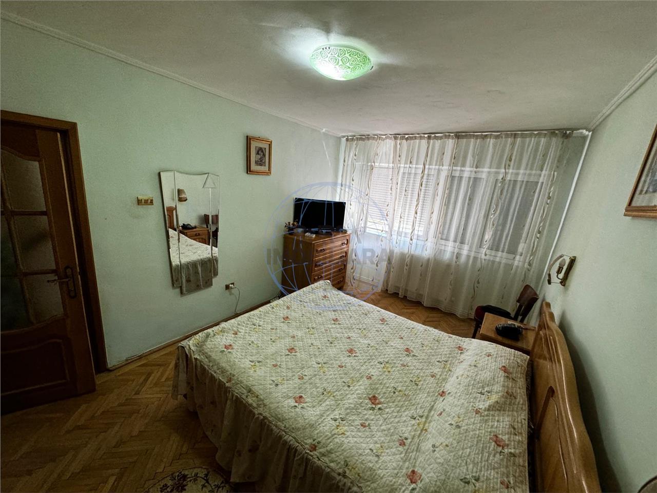 APARTAMNET 3 CAMERE, ETAJ 1, PIATA MOLDOVEI