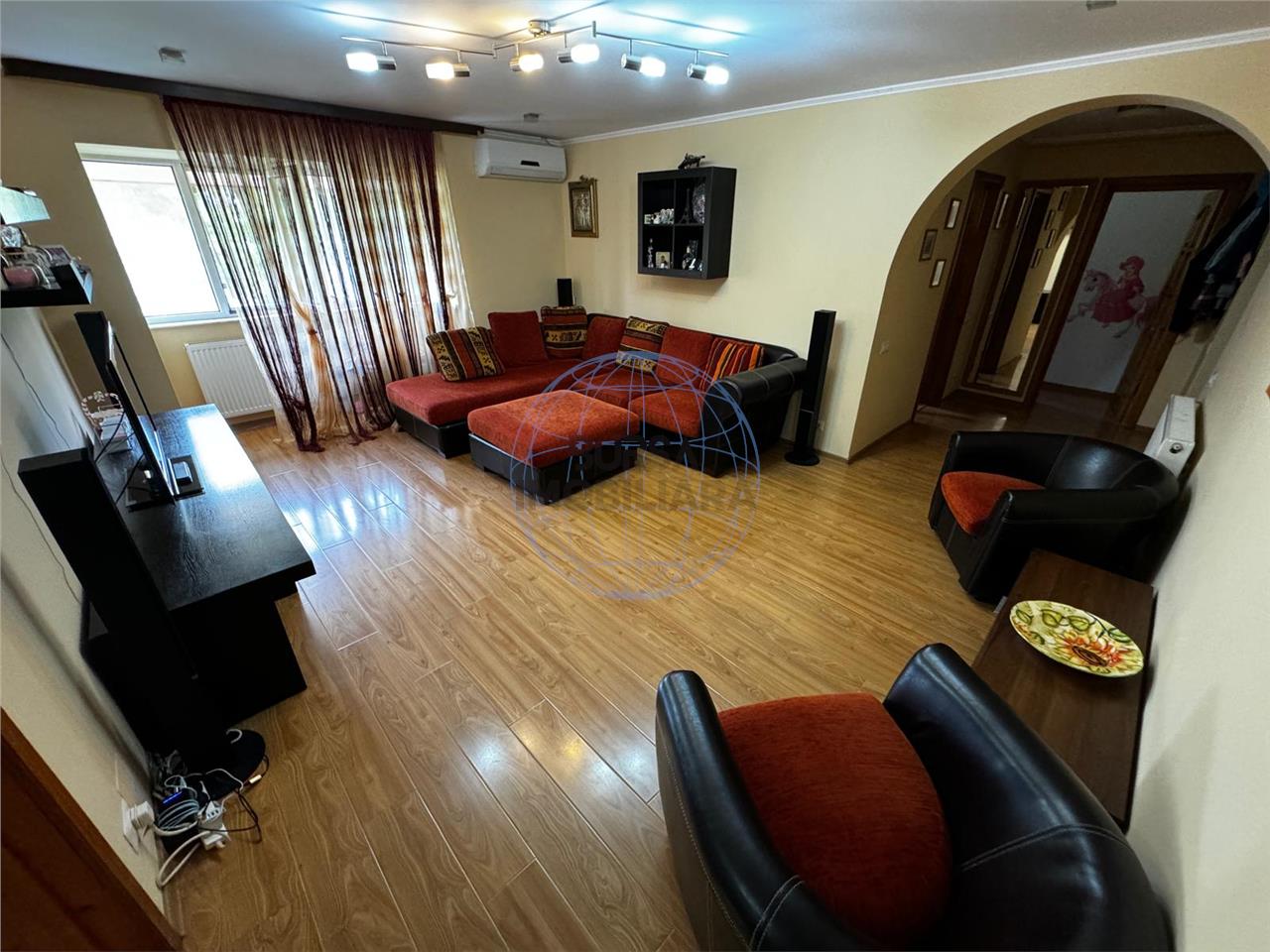 Apartament 2 camere, Piata  Moldovei