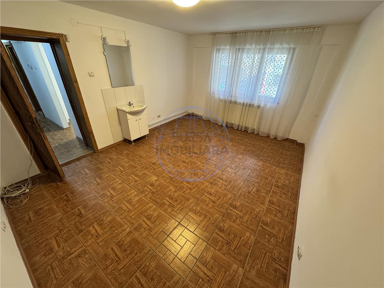 Apartament 4 camere central, Stefan cel Mare, de inchiria