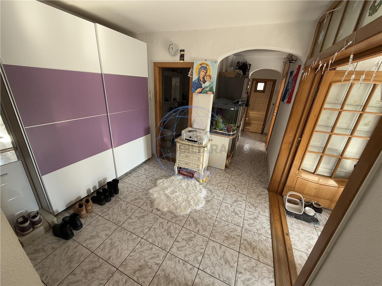 Apartament 3 camere, zona pompieri.