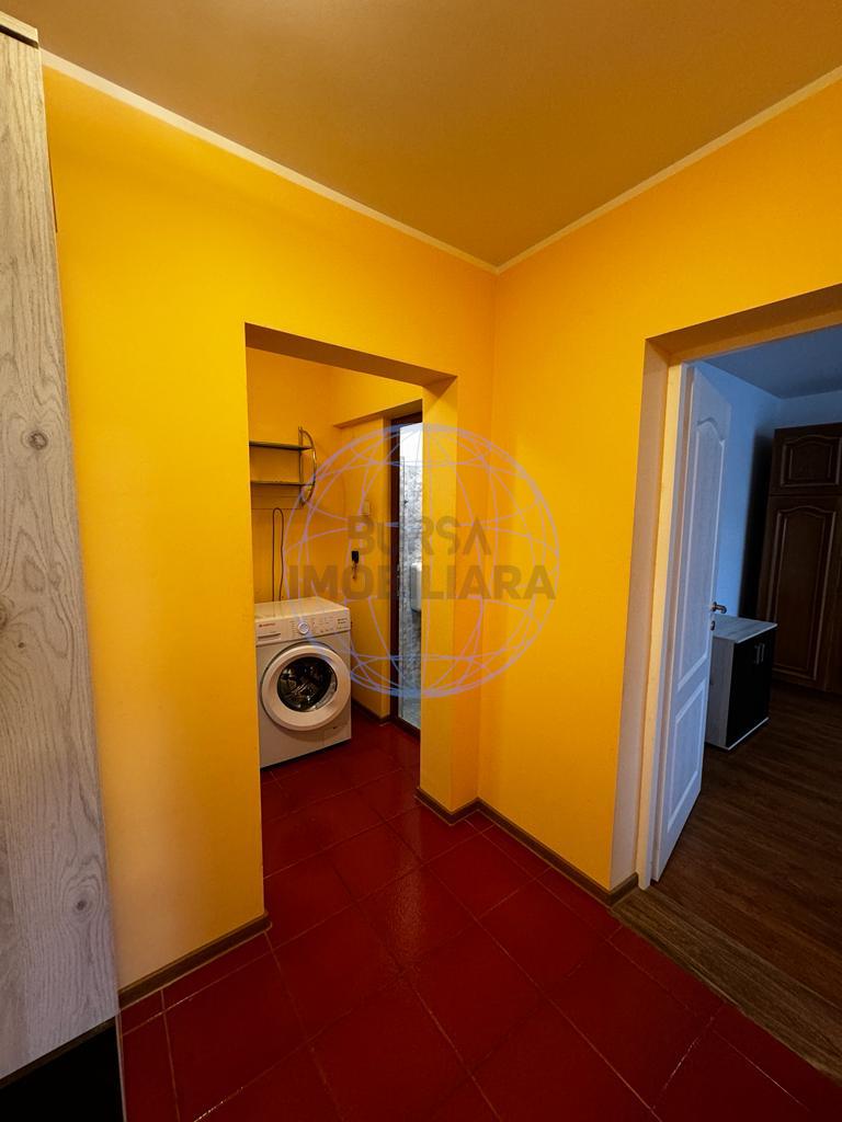 APARTAMENT 3 CAMERE ZONA CENTRALA