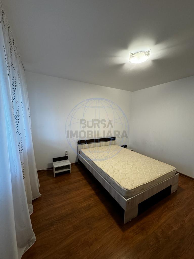 APARTAMENT 3 CAMERE ZONA CENTRALA