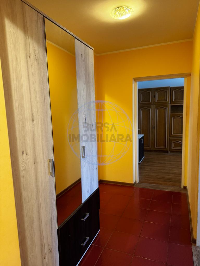 APARTAMENT 3 CAMERE ZONA CENTRALA