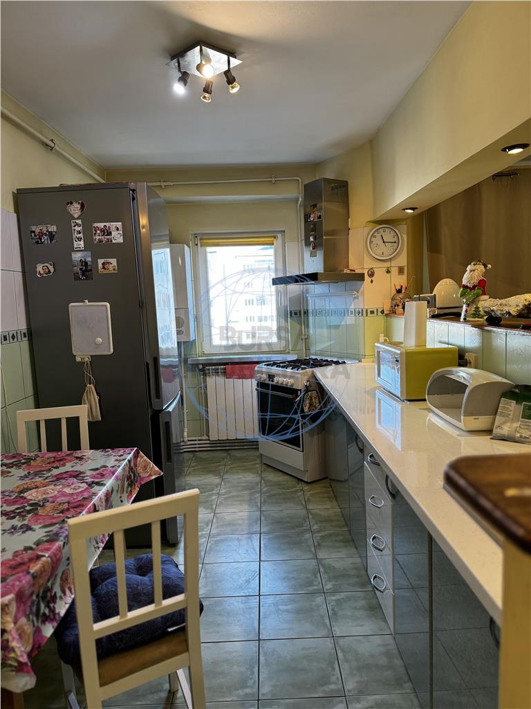 Apartament 3 camere BD. UNIRII