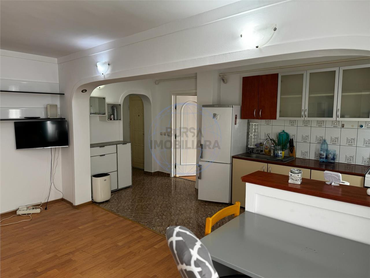 APARTAMENT 2 CAMERE, ZONA CENTRALA, ETAJ 1