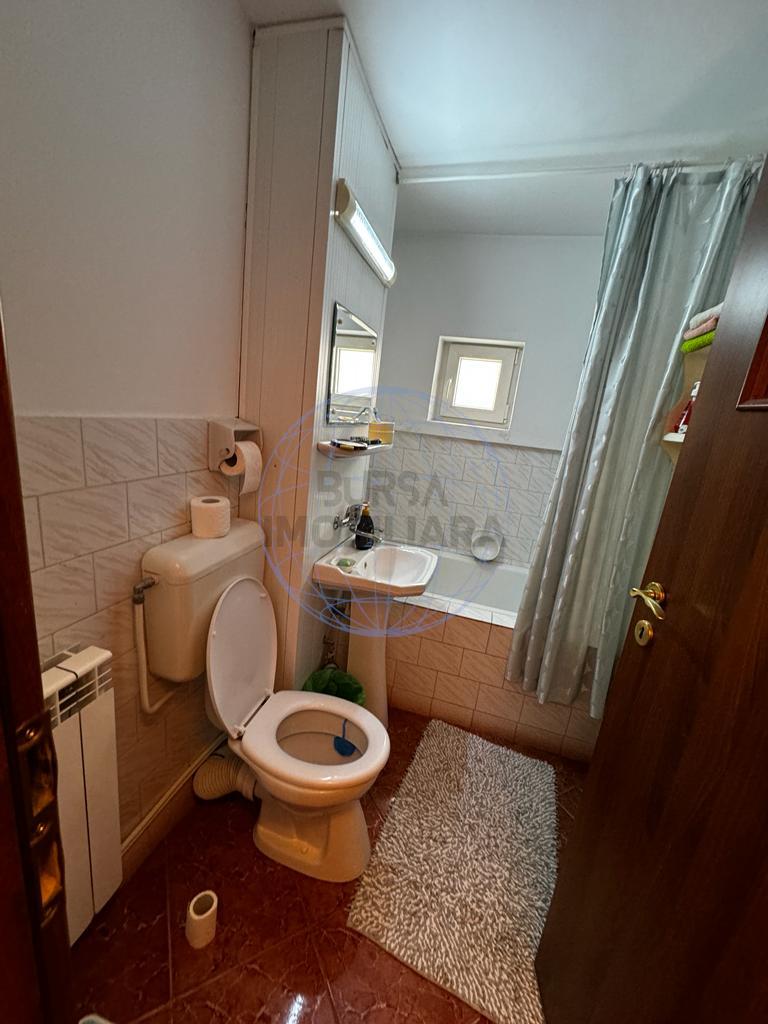 APARTAMENT DE VANZARE 3 CAMERE (ZONA 2 STEJARI)