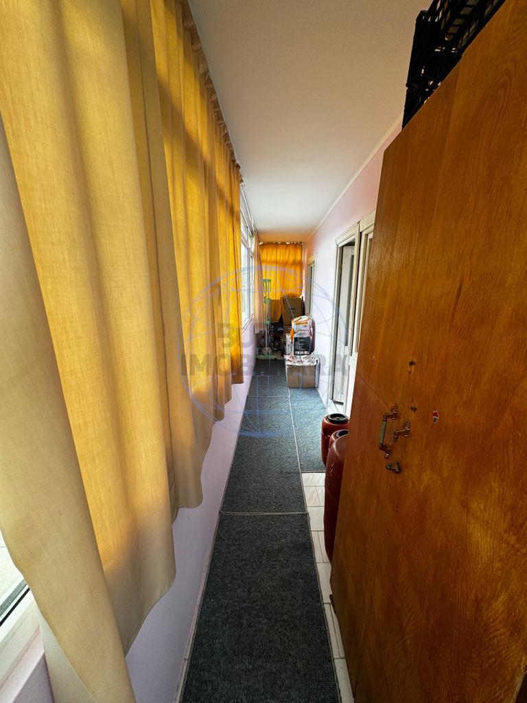 APARTAMENT DE VANZARE 3 CAMERE (ZONA 2 STEJARI)