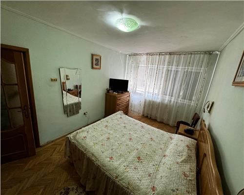 APARTAMNET 3 CAMERE, ETAJ 1, PIATA MOLDOVEI