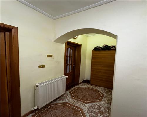 APARTAMNET 3 CAMERE, ETAJ 1, PIATA MOLDOVEI