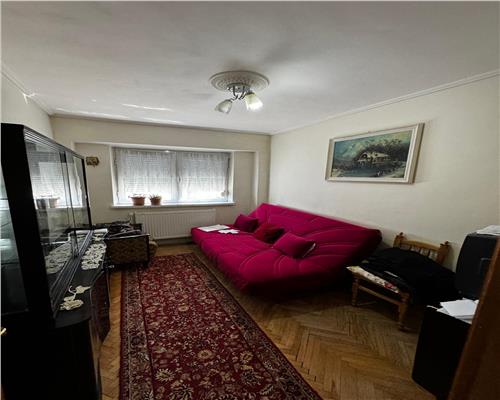 APARTAMNET 3 CAMERE, ETAJ 1, PIATA MOLDOVEI