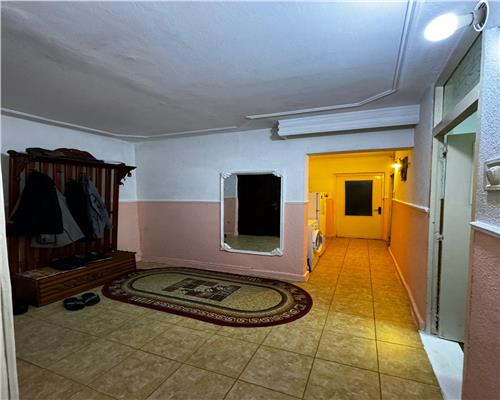 APARTAMENT 3 CAMERE, COMISIA CENTRALA, PARTER