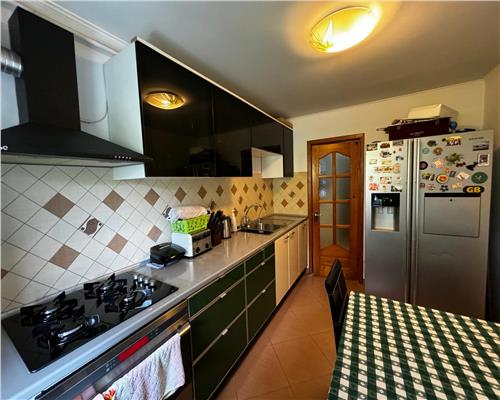 Apartament 2 camere, Piata  Moldovei