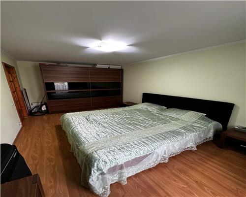 Apartament 2 camere, Piata  Moldovei