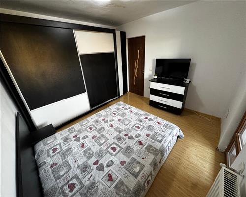 Apartament 2 camere, zona centrala.