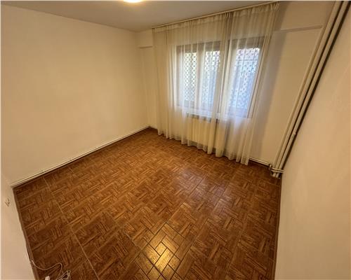 Apartament 4 camere central, Stefan cel Mare,