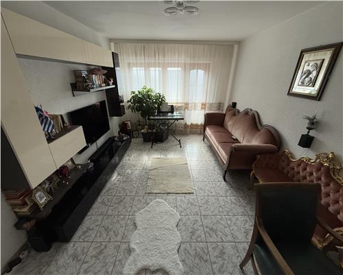 Apartament 3 camere, zona pompieri.