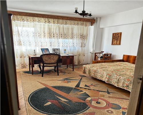 APARTAMENT 3 CAMERE BULEVARDUL UNIRII , 70 MP