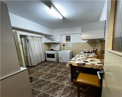 APARTAMENT 3 CAMERE BULEVARDUL UNIRII , 70 MP