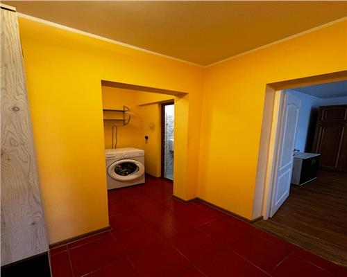 APARTAMENT 3 CAMERE ZONA CENTRALA