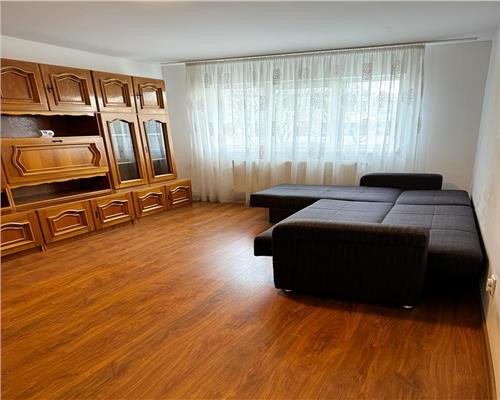 APARTAMENT 3 CAMERE ZONA CENTRALA