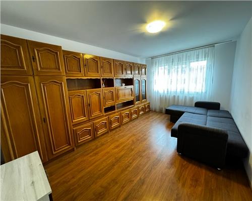 APARTAMENT 3 CAMERE ZONA CENTRALA