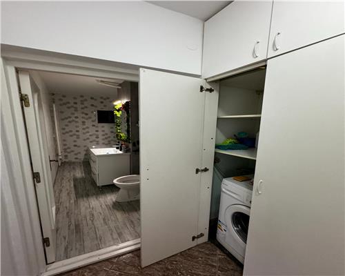 APARTAMENT 2 CAMERE, ZONA CENTRALA, ETAJ 1