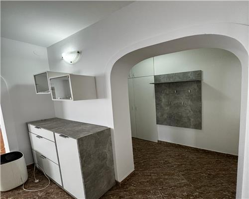 APARTAMENT 2 CAMERE, ZONA CENTRALA, ETAJ 1