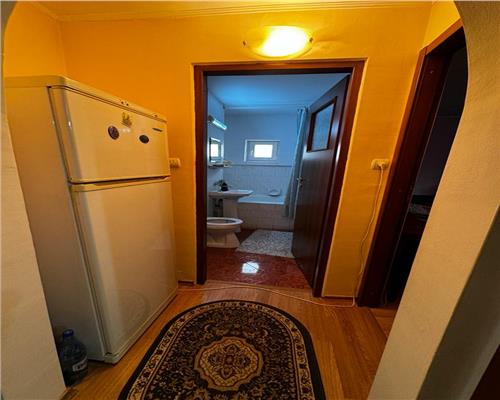 APARTAMENT DE VANZARE 3 CAMERE (ZONA 2 STEJARI)