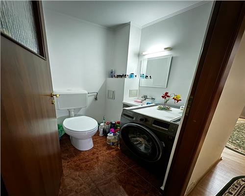 APARTAMENT DE VANZARE 3 CAMERE (ZONA 2 STEJARI)